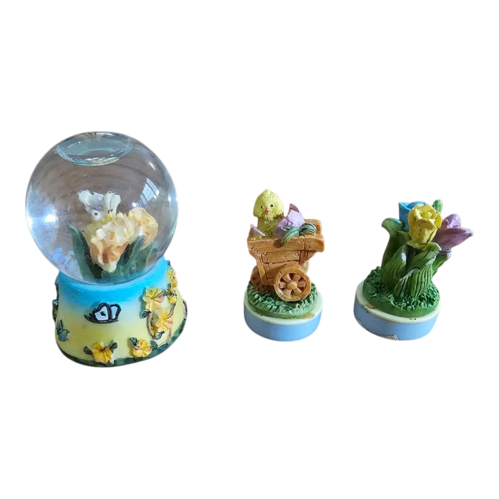 Set Of 3 Small Matching Vintage Knickknacks, Mini Snowglobe With 2 Side Pieces